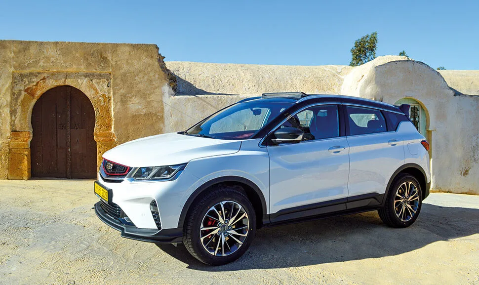 geely geely coolray avec toit